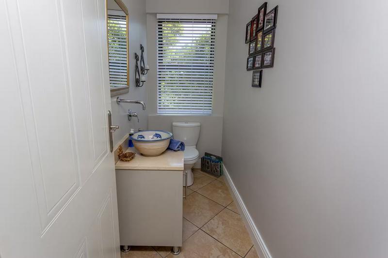 To Let 4 Bedroom Property for Rent in Crofters Valley Western Cape
